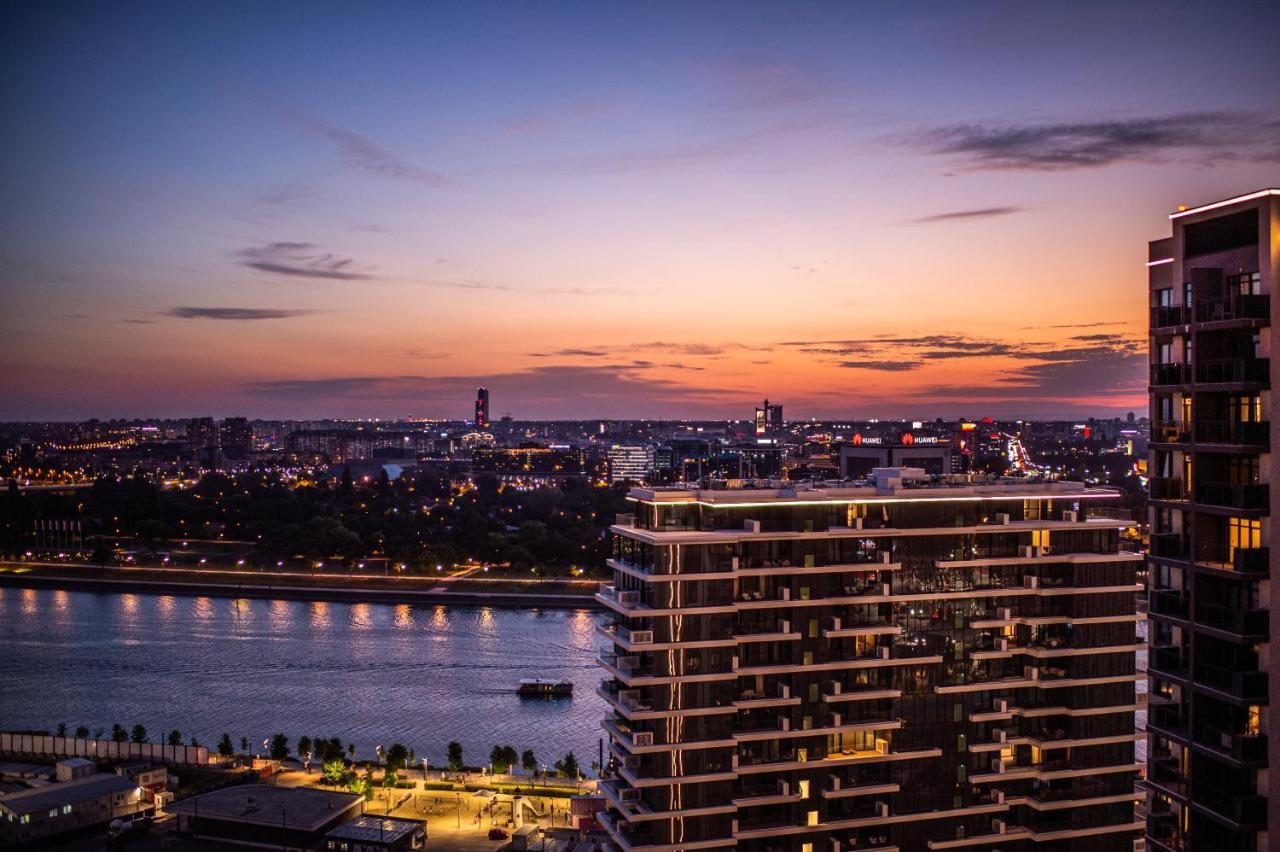 Luxury Waterfront